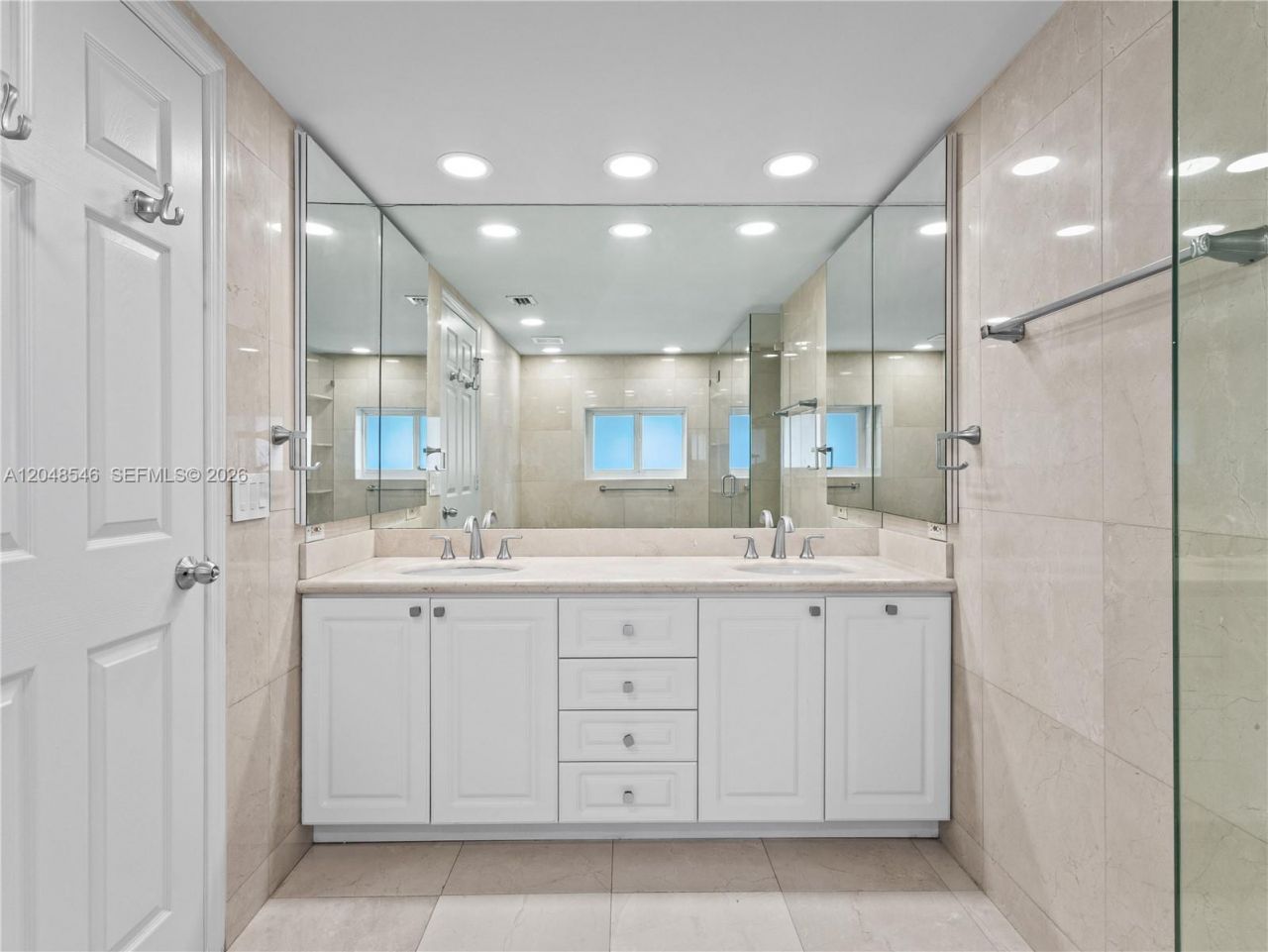 651 S Mashta Dr , Unit 651, Key Biscayne, FL 33149 Photo