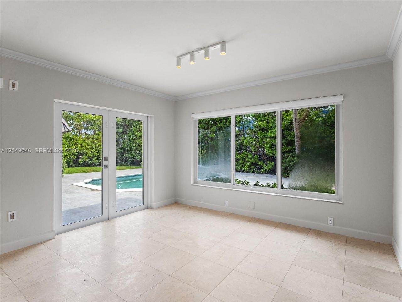 651 S Mashta Dr , Unit 651, Key Biscayne, FL 33149 Photo
