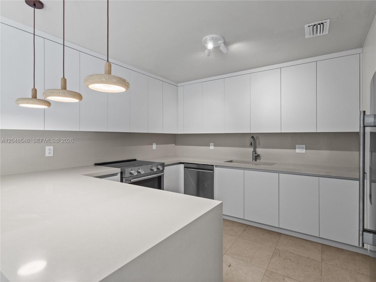 651 S Mashta Dr , Unit 651, Key Biscayne, FL 33149 Photo