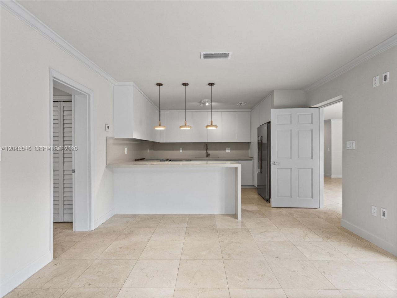 651 S Mashta Dr , Unit 651, Key Biscayne, FL 33149 Photo