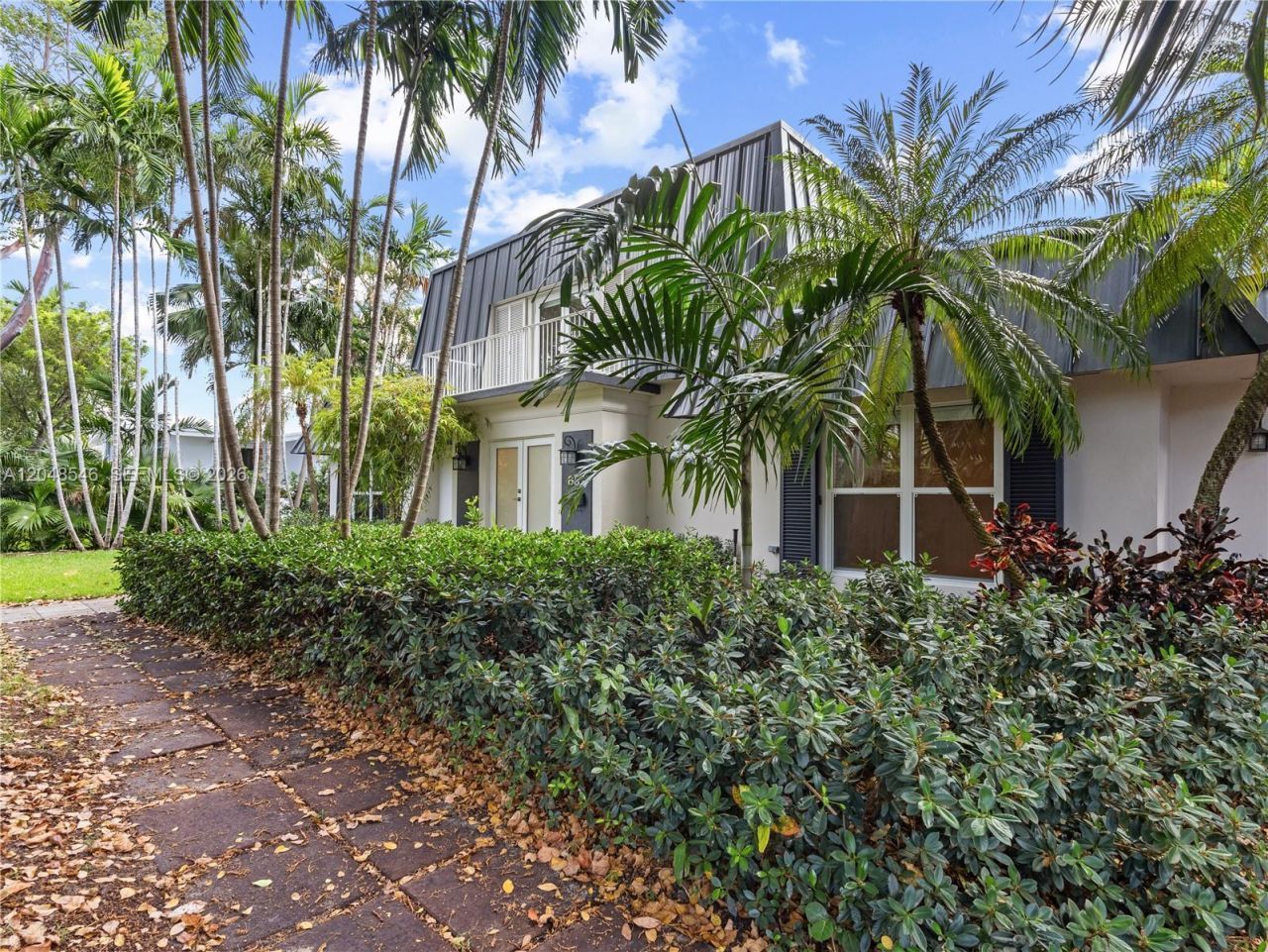 651 S Mashta Dr , Unit 651, Key Biscayne, FL 33149 Photo