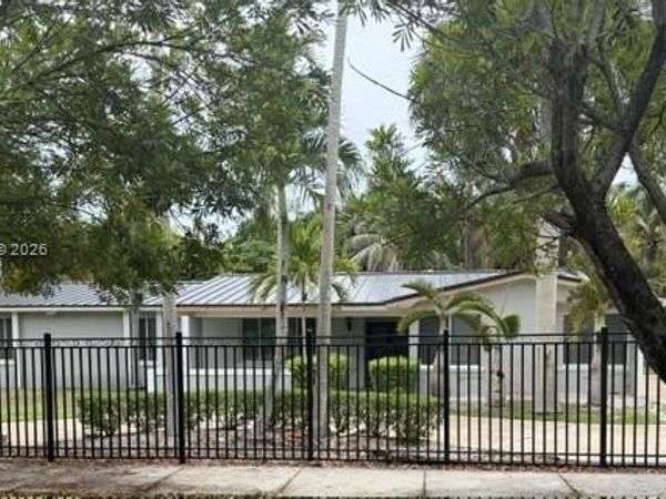 8220 SW 152nd St , Palmetto Bay, FL 33157