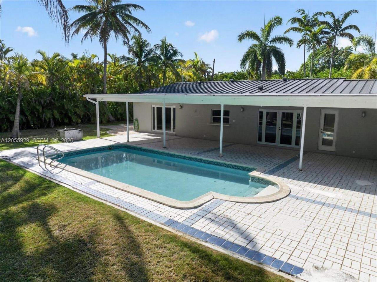 8220 SW 152nd St, Palmetto Bay, FL 33157 Photo