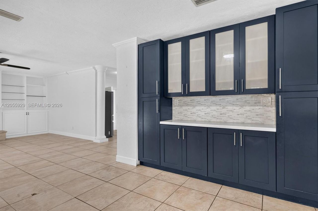8220 SW 152nd St, Palmetto Bay, FL 33157 Photo