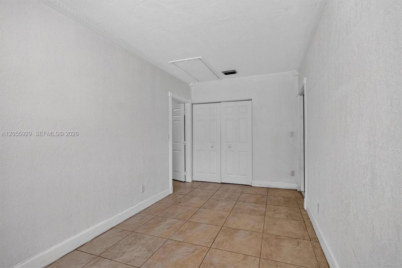 8220 SW 152nd St, Palmetto Bay, FL 33157 Photo