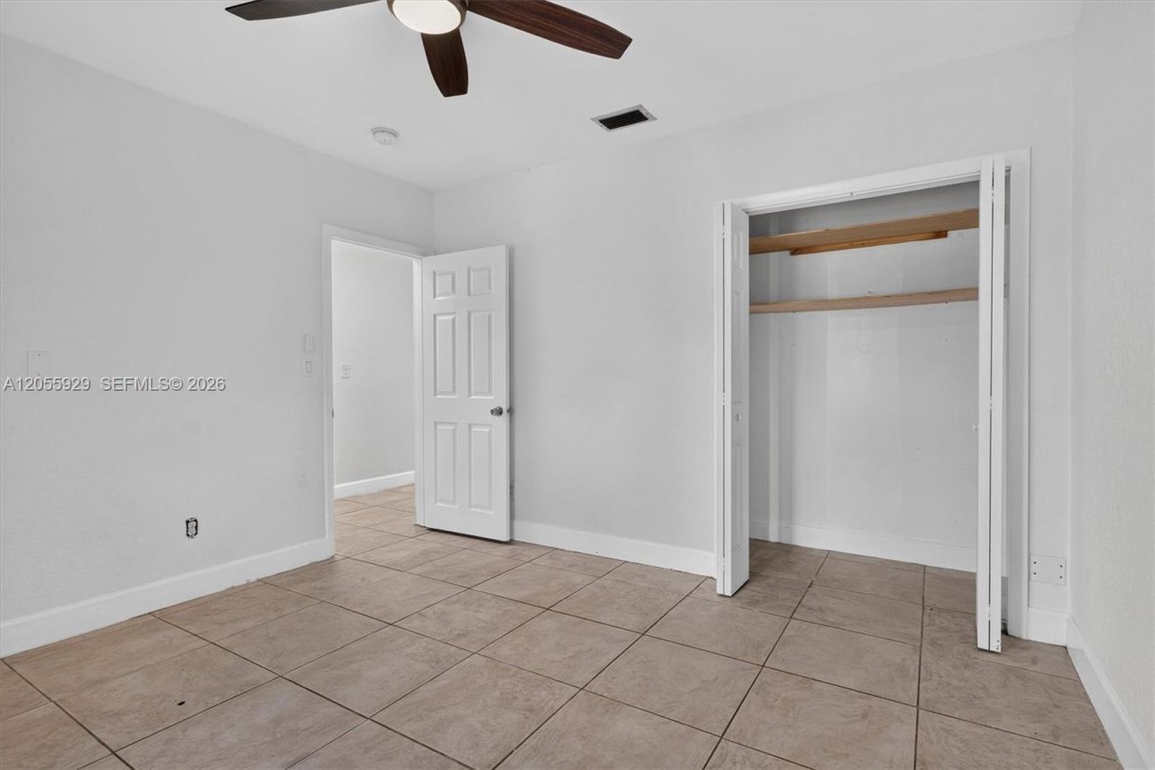 8220 SW 152nd St, Palmetto Bay, FL 33157 Photo