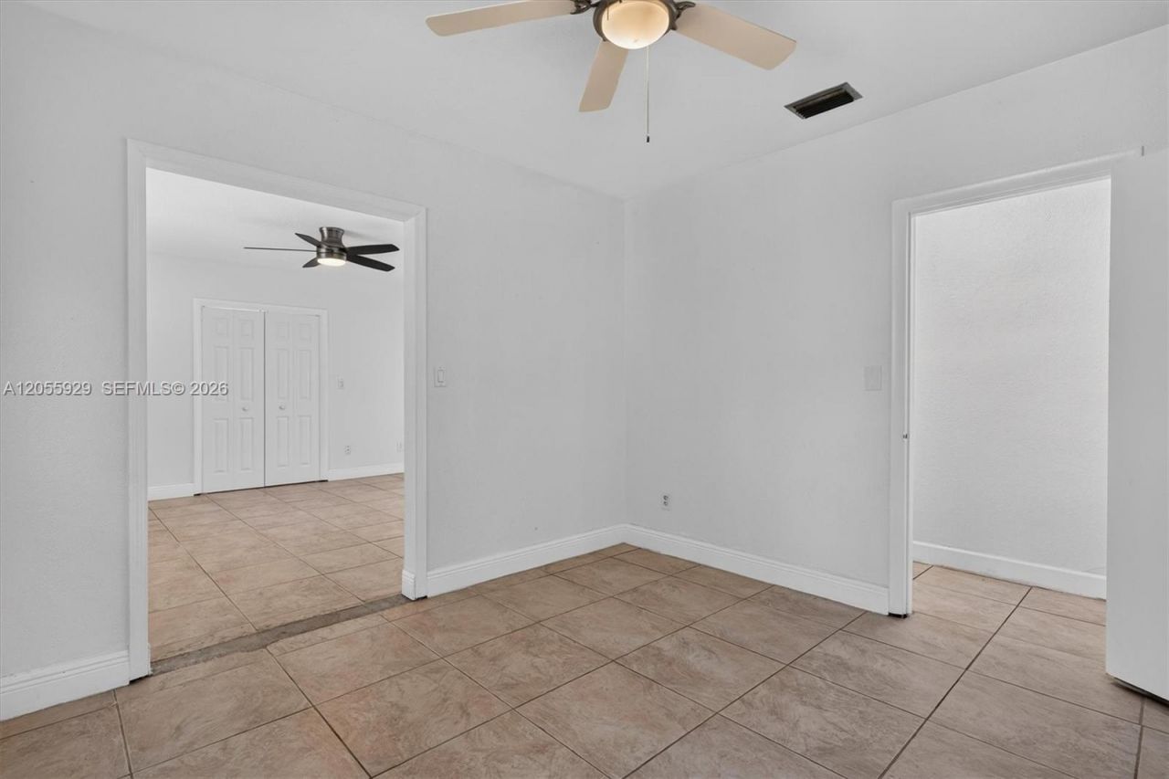 8220 SW 152nd St, Palmetto Bay, FL 33157 Photo