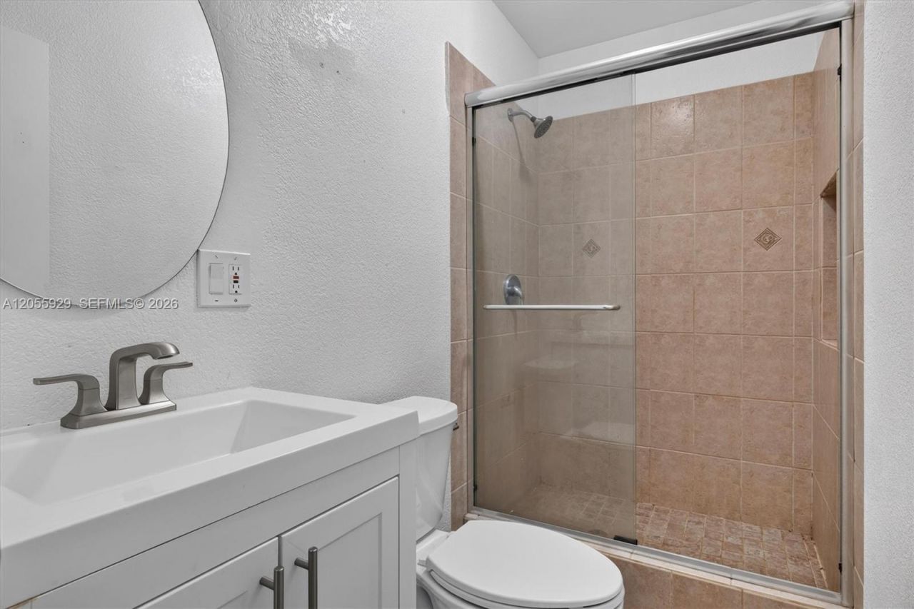 8220 SW 152nd St, Palmetto Bay, FL 33157 Photo