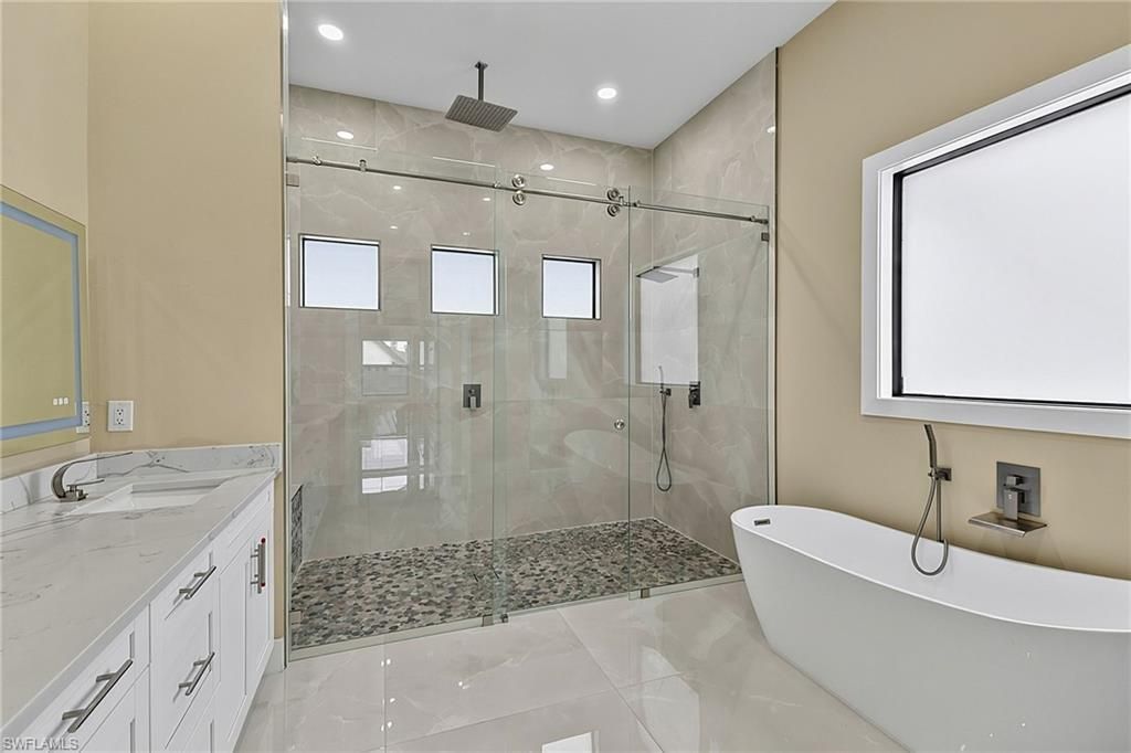 455 SE 17th Ave, Cape Coral, FL 33990 Photo