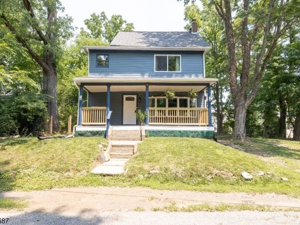 30 Henderson St, Oxford, NJ 07863