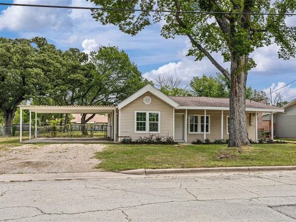 117 N Oak Street , Lacy Lakeview, TX 76705