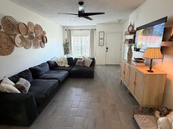 10306 Fox Trail Road S, Unit 901, West Palm Beach, FL 33411