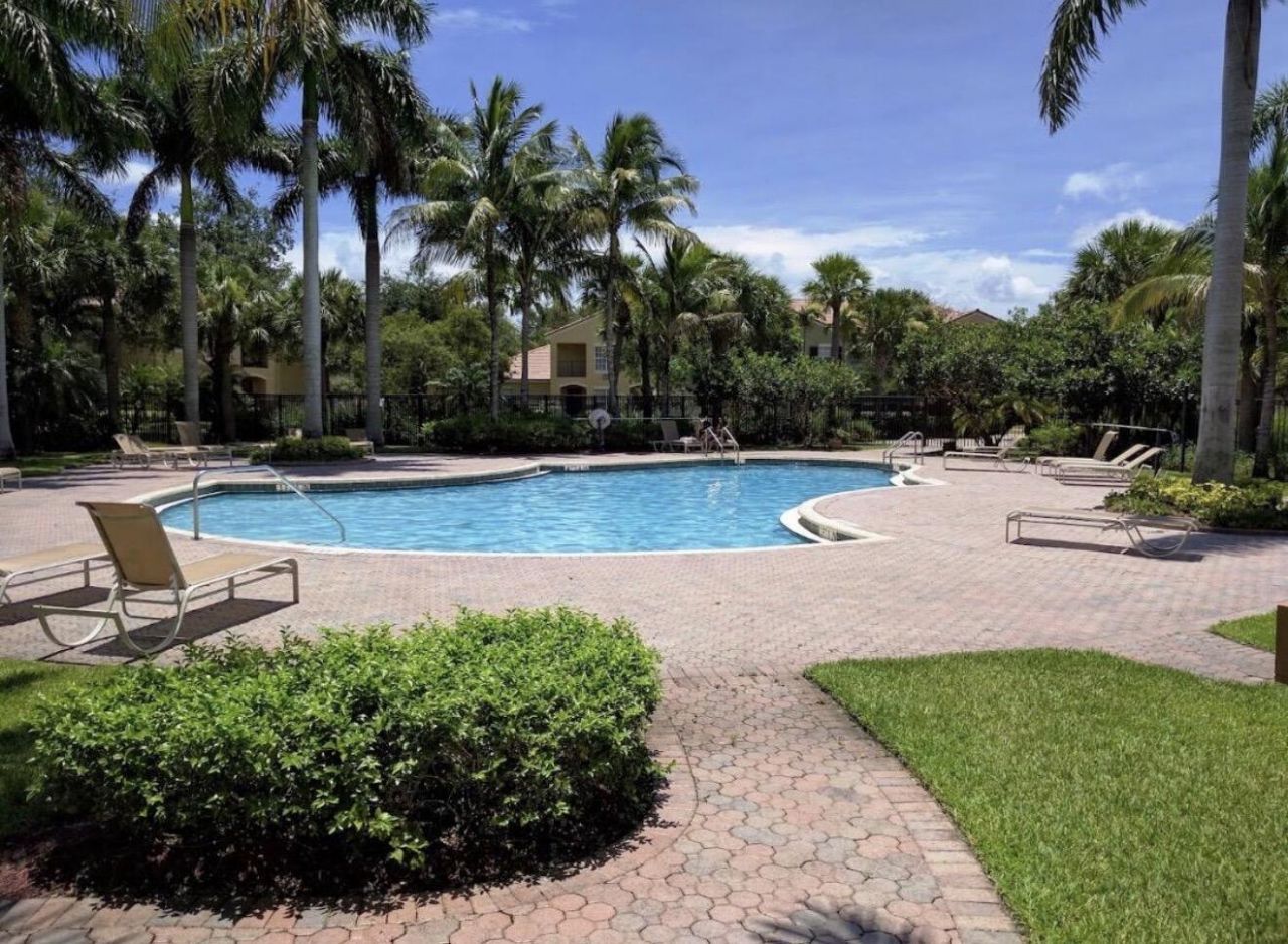 10306 Fox Trail Road S, Unit 901, West Palm Beach, FL 33411 Photo