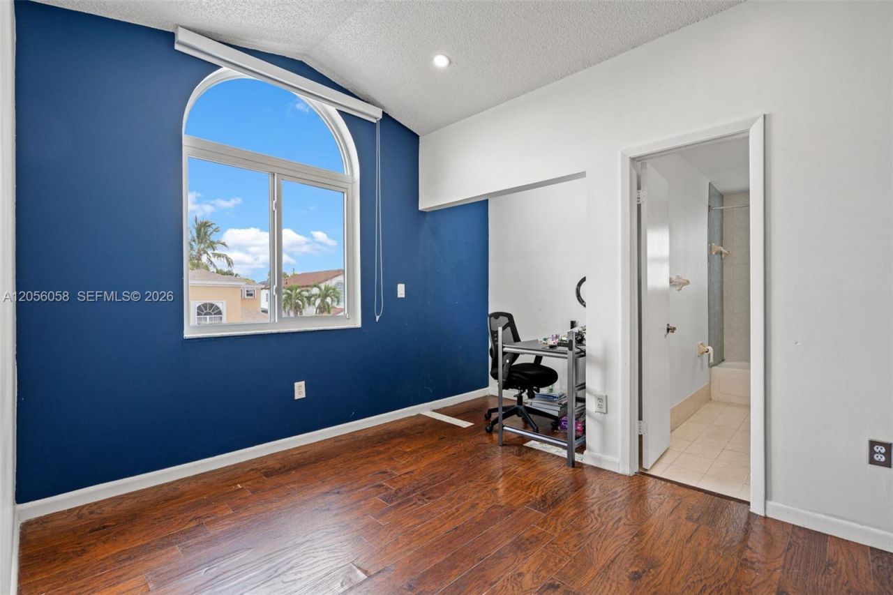 13990 SW 160th Ter, Miami, FL 33177 Photo