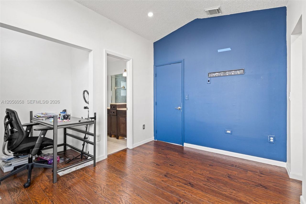 13990 SW 160th Ter, Miami, FL 33177 Photo