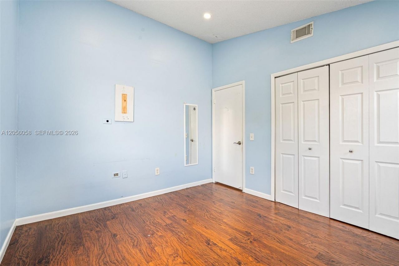 13990 SW 160th Ter, Miami, FL 33177 Photo