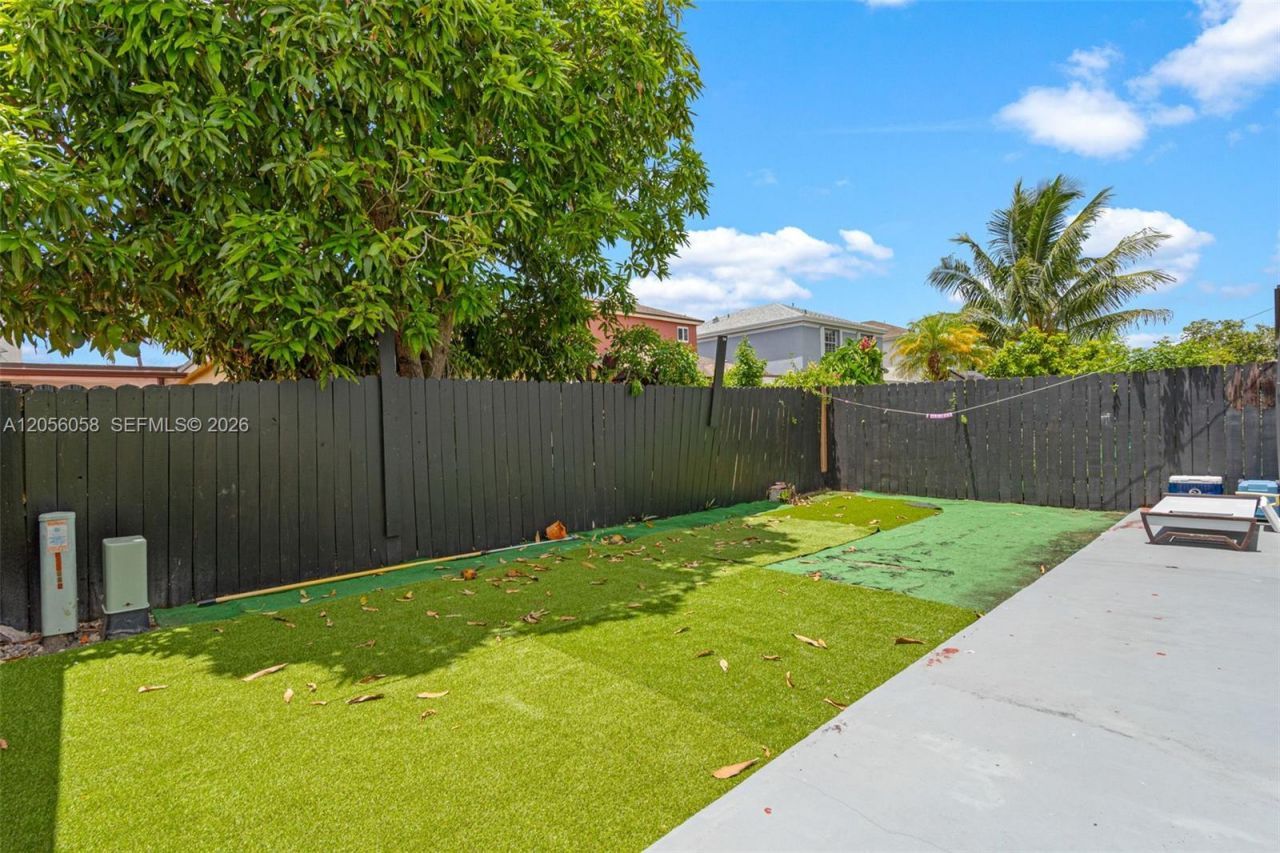 13990 SW 160th Ter, Miami, FL 33177 Photo