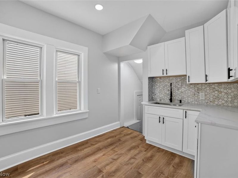 3063 W 103rd Street, Cleveland, OH 44111 Photo 12