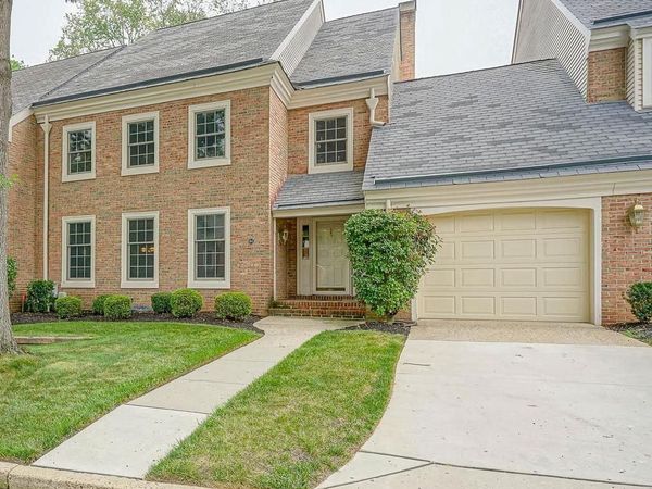 64 FOXWOOD DRIVE, MOORESTOWN, NJ 08057