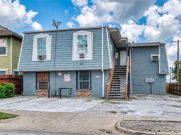 1037 E Tucker Street , Fort Worth, TX 76104