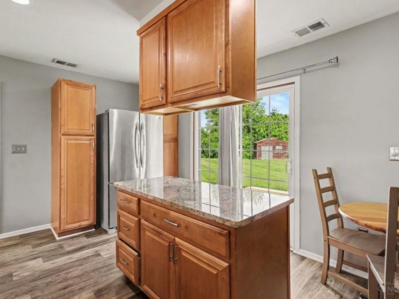 6201 Hollyberry Lane, Fairfield Twp, OH 45011 Photo 11