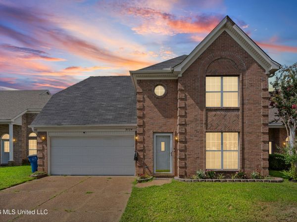 9724 W Dogwood Court, Olive Branch, MS 38654