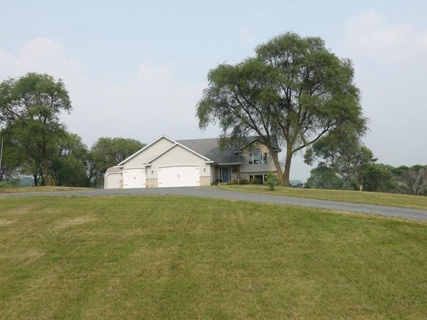 1683 89th Street , New Richmond, WI 54017