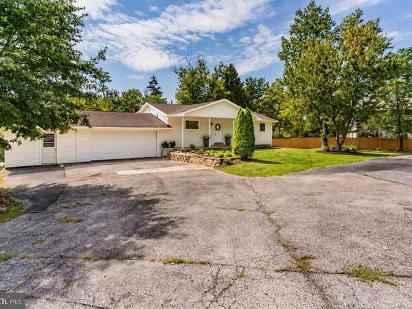 65 BUNKER LANE, ETTERS, PA 17319