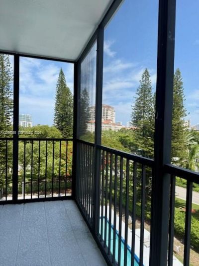 20100 W Country Club Dr, Unit 608, Aventura, FL 33180 Photo