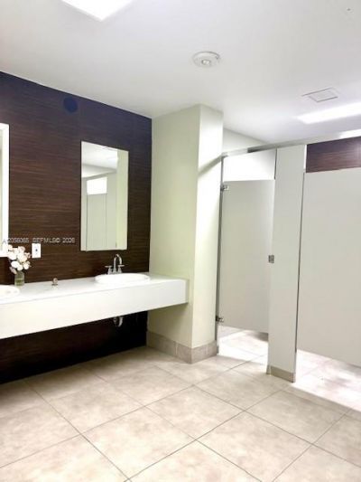 20100 W Country Club Dr, Unit 608, Aventura, FL 33180 Photo