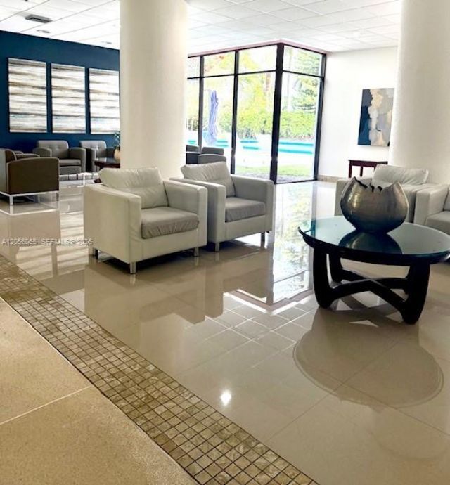 20100 W Country Club Dr, Unit 608, Aventura, FL 33180 Photo
