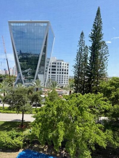 20100 W Country Club Dr, Unit 608, Aventura, FL 33180 Photo