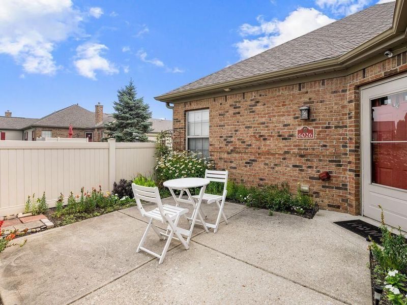 6026 Landings Pond Place , Unit 30, Grove City, OH 43123 Photo 6