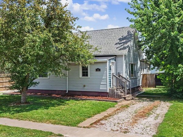 315 N Main Street , Arrowsmith, IL 61722