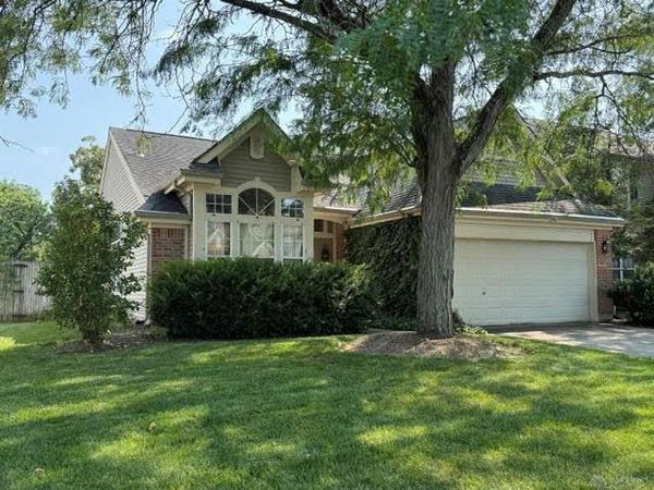 2348 Polo Park Drive, West Carrollton, OH 45439
