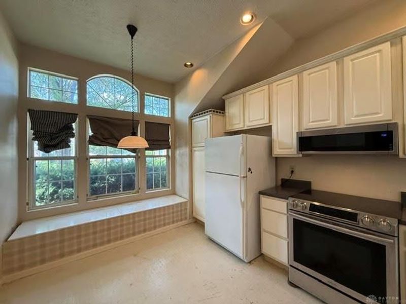 2348 Polo Park Drive, West Carrollton, OH 45439 Photo 4