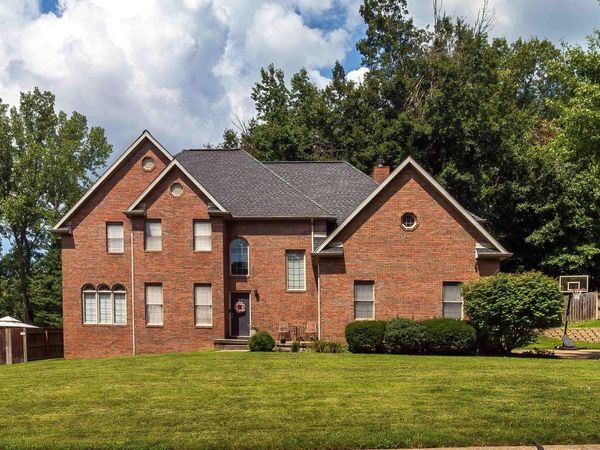 10210 Brook Meadow Drive, Evansville, IN 47711