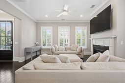 1675 Pierce Street photo 4