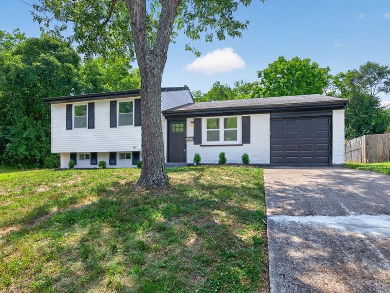 10757 Shadowridge Lane, Springfield Twp., OH 45240 Photo 2