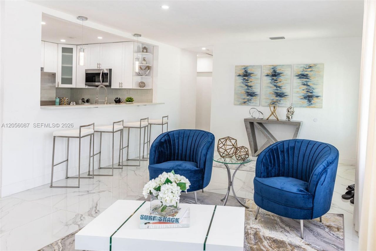 935 NE 164th St, North Miami Beach, FL 33162 Photo
