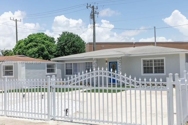 935 NE 164th St, North Miami Beach, FL 33162 Photo
