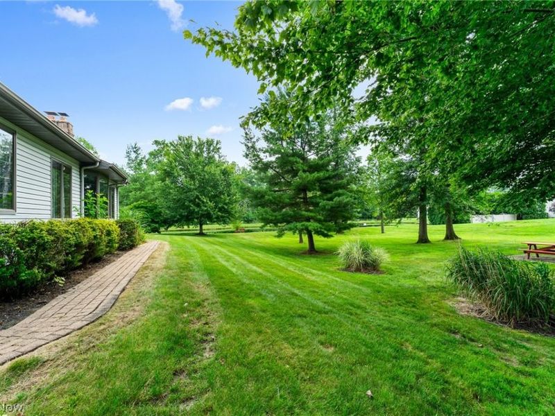 5201 S Saratoga Avenue, Austintown, OH 44515 Photo 43