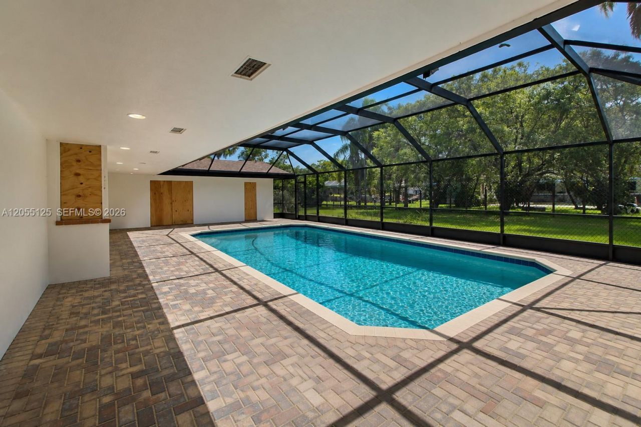 16842 SW 86th Ave, Palmetto Bay, FL 33157 Photo