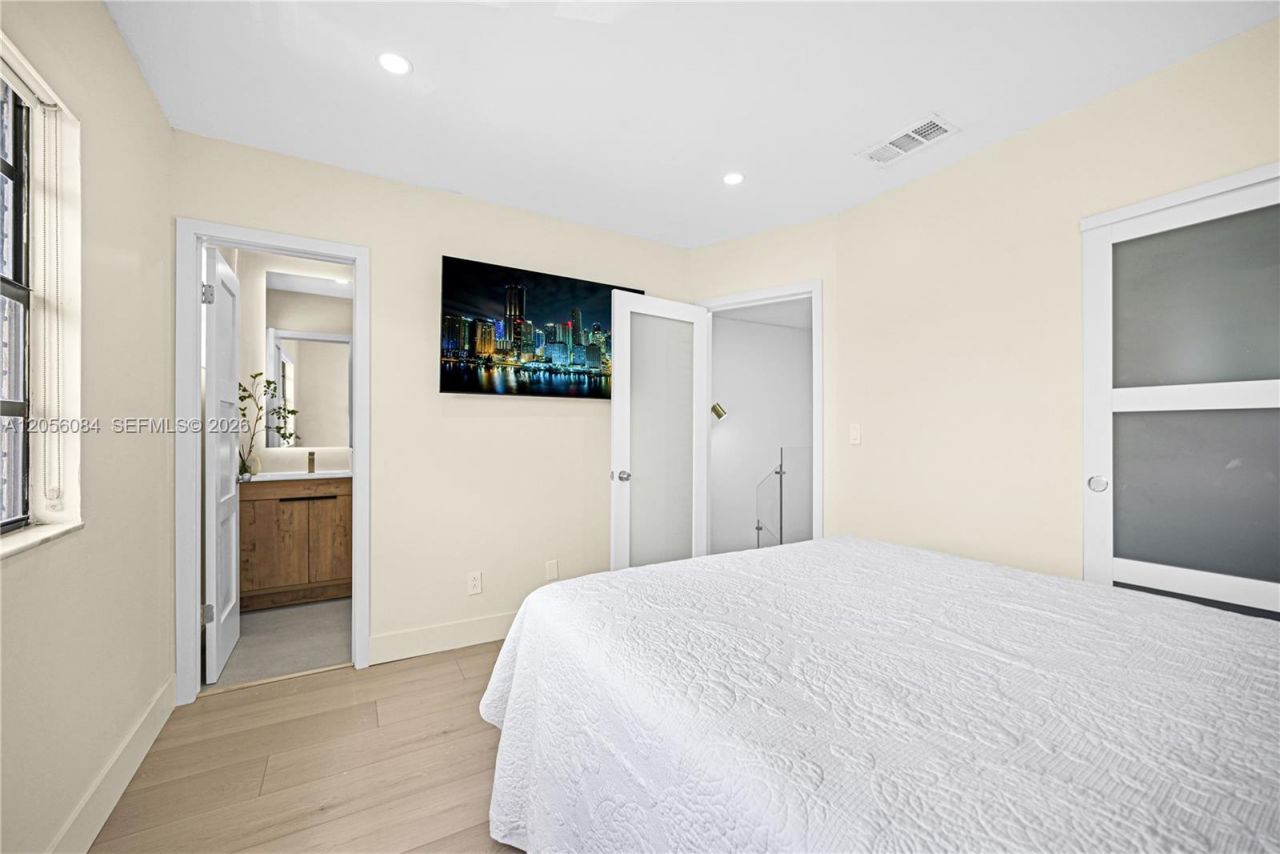 10372 NW 3rd St, Pembroke Pines, FL 33026 Photo