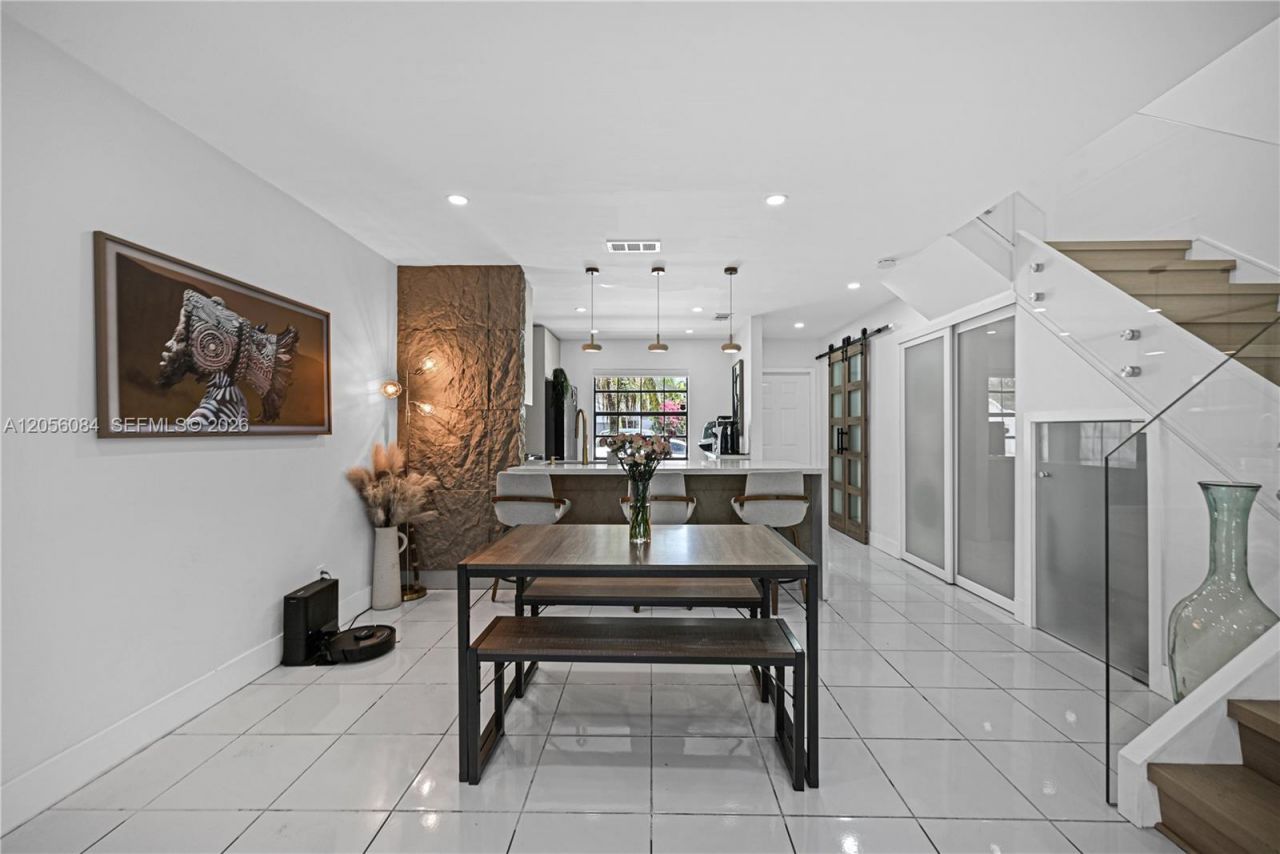 10372 NW 3rd St, Pembroke Pines, FL 33026 Photo