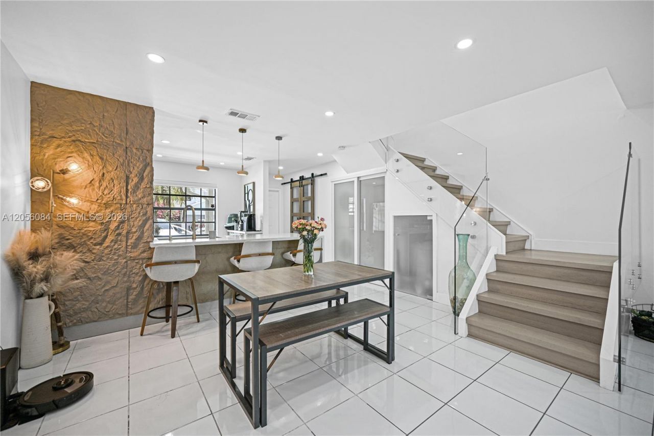 10372 NW 3rd St, Pembroke Pines, FL 33026 Photo