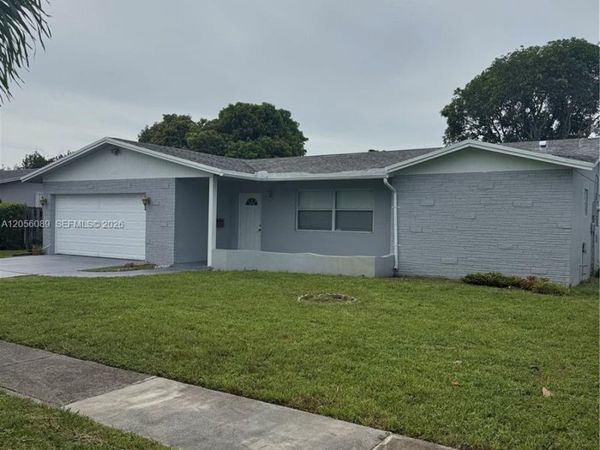 4361 NW 15th St , Lauderhill, FL 33313