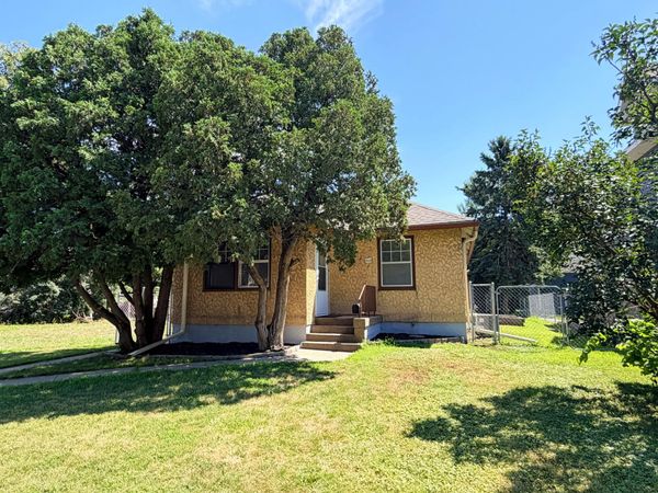 929 S Kline Street, Aberdeen, SD 57401