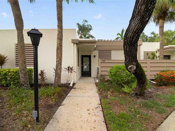 755 OAKVIEW DRIVE , BRADENTON, FL 34210