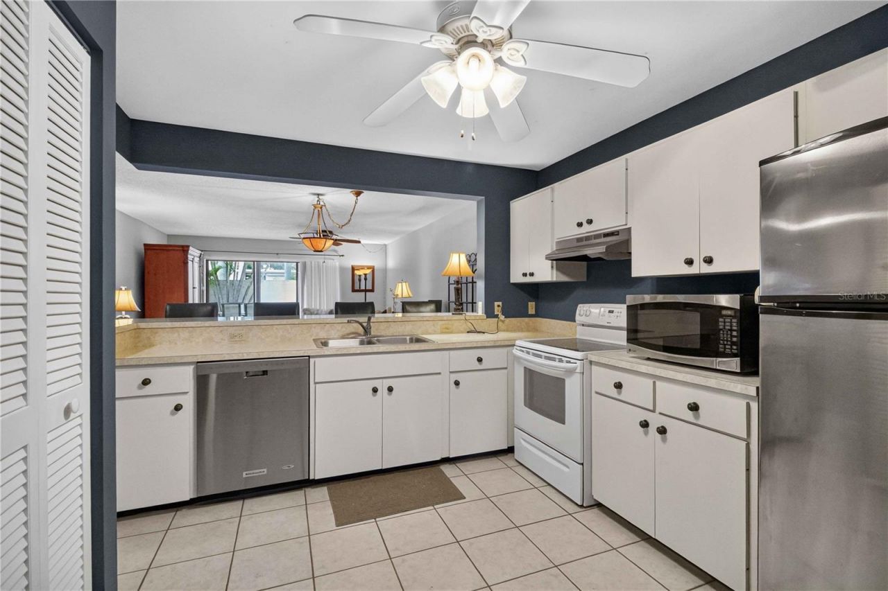 755 Oakview Drive, Bradenton, FL 34210 Photo